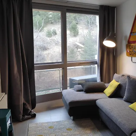 Apartment Cosy 22m² Renove - 5 Pers, Pieds Des Pistes, Commerces Et Telecabines A Proximite - Fr-1-689-119